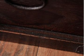 アンティーク家具　和製アンティーク　総桐材　味わい深い佇まいの閂(かんぬき、桐箪笥、桐たんす)付き小箪笥(時代箪笥、小引き出し、桐箪笥、桐たんす)