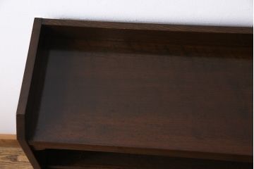 アンティーク家具　和製アンティーク　ナラ材　大正ロマンの雰囲気漂うシックなオープンラック(収納棚、飾り棚、本棚)