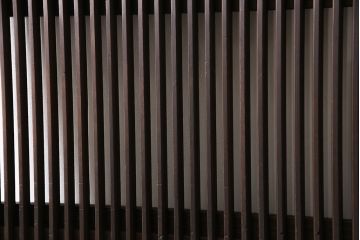 和製アンティーク　倹飩式裏ガラス　ヒノキ材　和モダンな雰囲気溢れる上品な格子蔵戸(格子戸、ガラス戸、引き戸、建具、玄関戸)