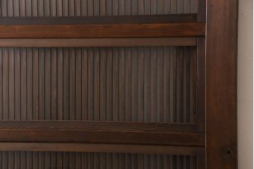 和製アンティーク　倹飩式裏ガラス　ヒノキ材　和モダンな雰囲気溢れる上品な格子蔵戸(格子戸、ガラス戸、引き戸、建具、玄関戸)