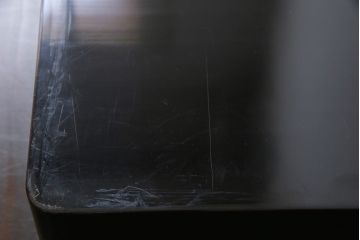 アンティーク雑貨　和製アンティーク　沈金蒔絵　凛々しい図柄が目を引く手許箱(小物入れ、文箱、硯箱)
