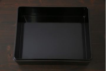 アンティーク雑貨　和製アンティーク　沈金蒔絵　凛々しい図柄が目を引く手許箱(小物入れ、文箱、硯箱)
