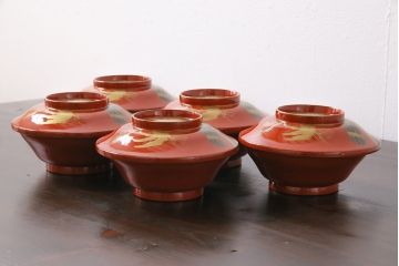 古民具・骨董　明治大正期　蒔絵　鷹と松　朱塗りのお椀5客セット(木製漆器)