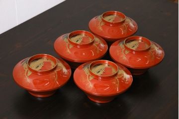 古民具・骨董　明治大正期　蒔絵　鷹と松　朱塗りのお椀5客セット(木製漆器)