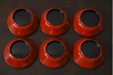アンティーク雑貨　古民具・骨董　明治大正期　蒔絵　鷹と松　朱塗りのお椀6客セット(木製漆器)(1)