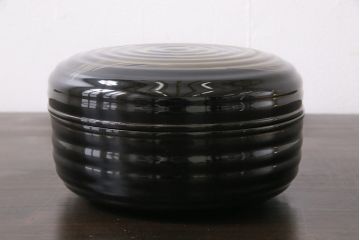 アンティーク雑貨　和製アンティーク　波千鳥が描かれた木製菓子器(菓子入れ)