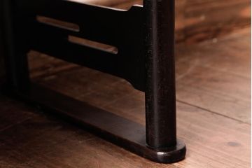 アンティーク雑貨　和製アンティーク　天板桜材一枚板　漆塗りの上品な花台(飾り台、座机)