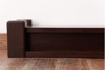 アンティーク家具　和製アンティーク　栃の木・ケヤキ材　力強い杢目が目を引く置き床(ローボード、飾り台)
