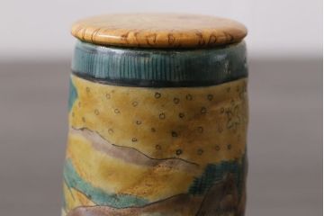 アンティーク雑貨　骨董　里山の情景が描かれた九谷焼の茶入れ(茶道具、陶器)