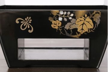 アンティーク雑貨　和製アンティーク　昭和初期　金彩・螺鈿　木製漆器菓子器(菓子入れ、銘々皿)