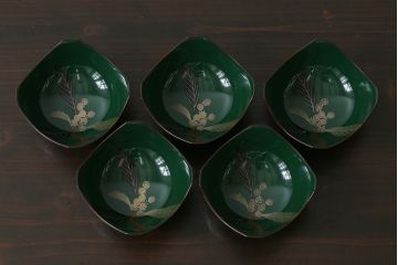 和製アンティーク　滋味豊かな意匠の木製漆器小鉢(向付、小皿、和食器)