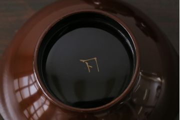 和製アンティーク　滋味豊かな意匠の木製漆器小鉢(向付、小皿、和食器)