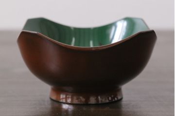 和製アンティーク　滋味豊かな意匠の木製漆器小鉢(向付、小皿、和食器)