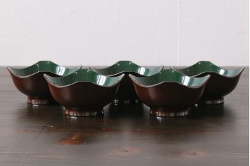 和製アンティーク　滋味豊かな意匠の木製漆器小鉢(向付、小皿、和食器)(1)