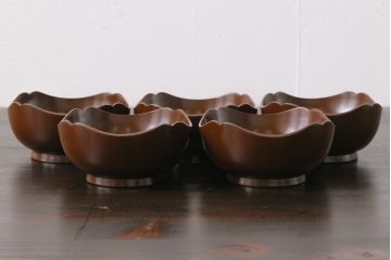 和製アンティーク　花鳥図　金彩が鮮やかな木製漆器小鉢(向付、小皿、和食器)