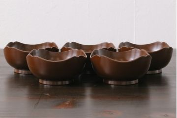 和製アンティーク　花鳥図　金彩が鮮やかな木製漆器小鉢(向付、小皿、和食器)(1)