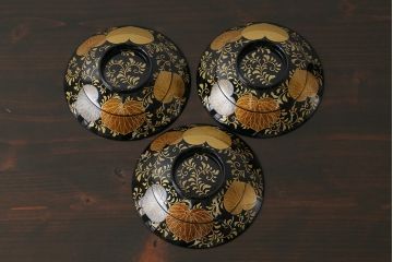アンティーク雑貨　和製アンティーク　葵の葉紋　高級感漂う木製お椀(漆器、和食器)3客セット