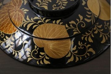 アンティーク雑貨　和製アンティーク　葵の葉紋　高級感漂う木製お椀(漆器、和食器)3客セット
