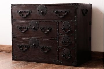 アンティーク　小引き出し　6杯　時代物　桜模様の取っ手飾り　組木作り　＃697 8fe774180f7203a75acd1d209120f7