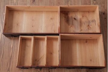 アンティーク家具　和製アンティーク　木瓜型取っ手が目を引く小箪笥(和タンス、引き出し、時代箪笥)