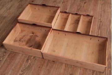 アンティーク家具　和製アンティーク　木瓜型取っ手が目を引く小箪笥(和タンス、引き出し、時代箪笥)