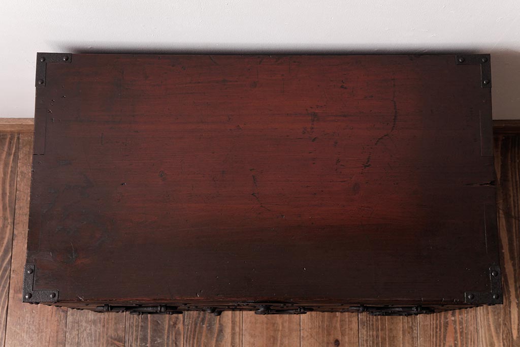 アンティーク家具　和製アンティーク　木瓜型取っ手が目を引く小箪笥(和タンス、引き出し、時代箪笥)