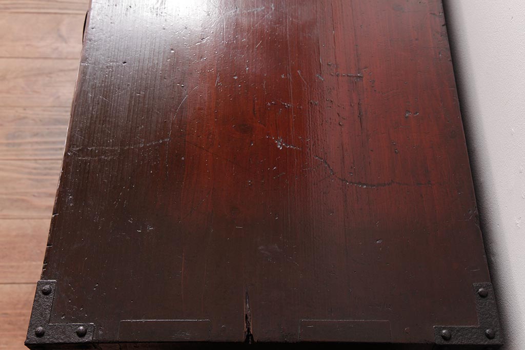 アンティーク家具　和製アンティーク　木瓜型取っ手が目を引く小箪笥(和タンス、引き出し、時代箪笥)