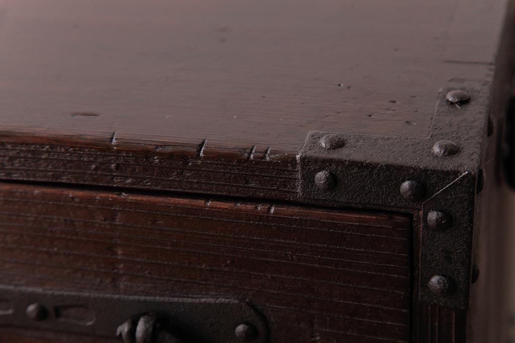 アンティーク家具　和製アンティーク　木瓜型取っ手が目を引く小箪笥(和タンス、引き出し、時代箪笥)