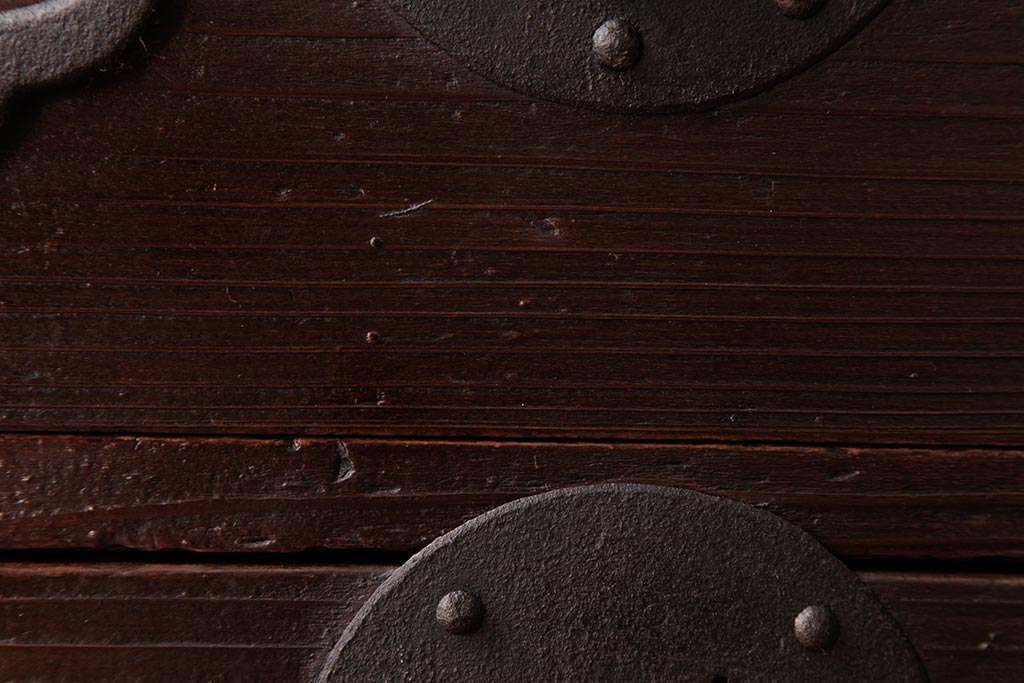 アンティーク家具　和製アンティーク　木瓜型取っ手が目を引く小箪笥(和タンス、引き出し、時代箪笥)