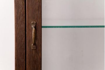 アンティーク家具　和製アンティーク　4面ガラス　上下分かれた扉の縦型ガラスケース(ショーケース、飾り棚、陳列棚)