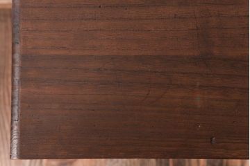 アンティーク家具　和製アンティーク　桐・桑材　上品な雰囲気漂う小振りの収納棚(飾り棚、飾り台、桐箪笥、桐たんす)