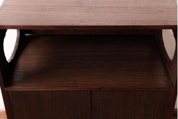 アンティーク家具　和製アンティーク　桐・桑材　上品な雰囲気漂う小振りの収納棚(飾り棚、飾り台、桐箪笥、桐たんす)