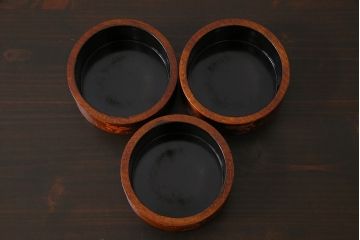 アンティーク雑貨　大正昭和初期　木製漆器　竹をモチーフにした徳利袴3客セット(小物入れ)
