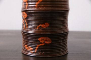 アンティーク雑貨　大正昭和初期　木製漆器　竹をモチーフにした徳利袴4客セット(小物入れ)