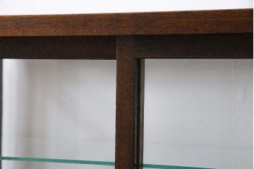 レトロ家具　昭和レトロ　リメイク　すっきりとした佇まいの脚付ガラスケース(ショーケース、陳列棚)(1)
