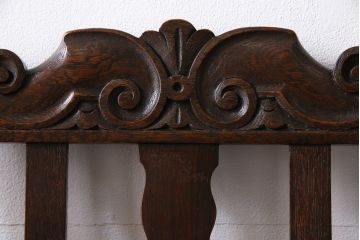 アンティーク家具　イギリスアンティーク　深みのあるオーク材の色味が魅力的なダイニングチェア(ワークチェア、椅子)