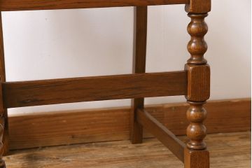 アンティーク家具　イギリスアンティーク　ボビンレッグ　優雅さと格好良さが織り交ざるオーク材製ダイニングチェア(椅子)(2)
