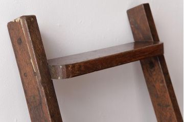 アンティーク雑貨　昭和レトロ　ナラ材　古い木の質感が味わい深いラダー(梯子、はしご)(1)