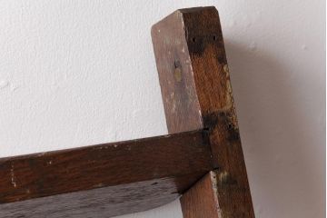 アンティーク雑貨　昭和レトロ　ナラ材　古い木の質感が味わい深いラダー(梯子、はしご)(1)