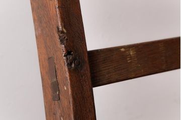 アンティーク雑貨　昭和レトロ　ナラ材　古い木の質感が味わい深いラダー(梯子、はしご)(2)