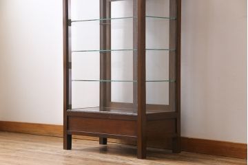 アンティーク家具　和製アンティーク　樺材　大正ロマン香る縦型ガラスケース(ショーケース、キャビネット、収納棚)