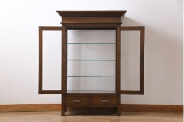 アンティーク家具　和製アンティーク　樺材　大正ロマン香る縦型ガラスケース(ショーケース、キャビネット、収納棚)