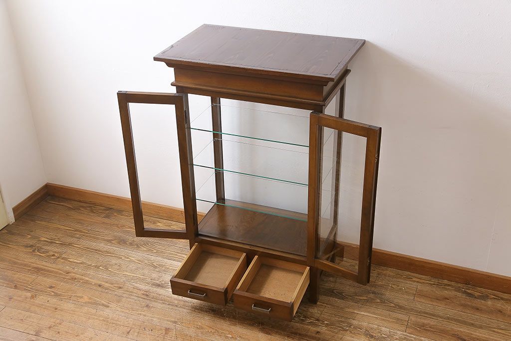 アンティーク家具　和製アンティーク　樺材　大正ロマン香る縦型ガラスケース(ショーケース、キャビネット、収納棚)