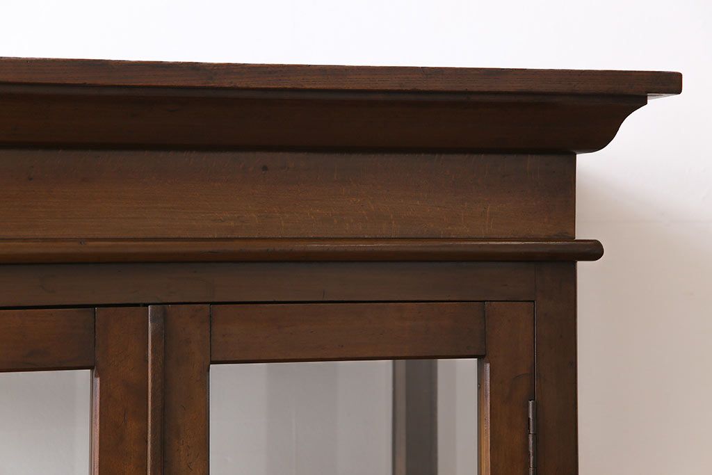 アンティーク家具　和製アンティーク　樺材　大正ロマン香る縦型ガラスケース(ショーケース、キャビネット、収納棚)