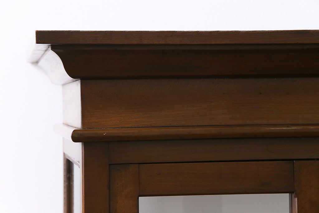 アンティーク家具　和製アンティーク　樺材　大正ロマン香る縦型ガラスケース(ショーケース、キャビネット、収納棚)