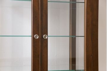 アンティーク家具　和製アンティーク　樺材　大正ロマン香る縦型ガラスケース(ショーケース、キャビネット、収納棚)