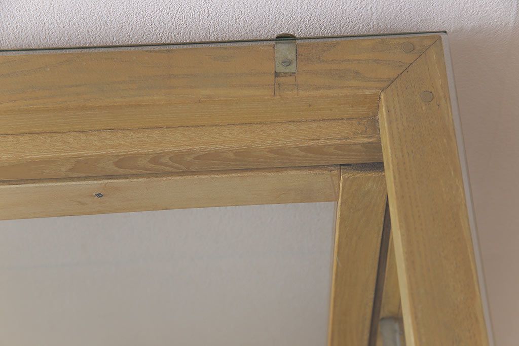 レトロ家具　昭和レトロ　ナラ材　ナチュラルテイストに馴染む明るい色味のガラスケース(ショーケース、飾り棚、陳列棚)