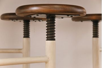 ラフジュ工房オリジナル 8脚格納スツール付きテーブル(ペイント作業台、机)(1)