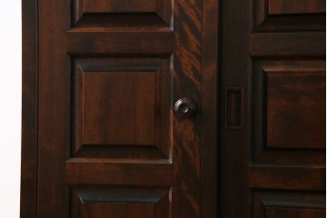 中古　北海道民芸家具　OM175　シックなデザインの玄関棚(サイドボード、下駄箱、戸棚)(定価約27万円)