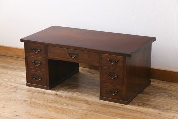 アンティーク家具　和製アンティーク　カバ材　柔らかな木肌が上品な両袖文机(作業台、両袖机)